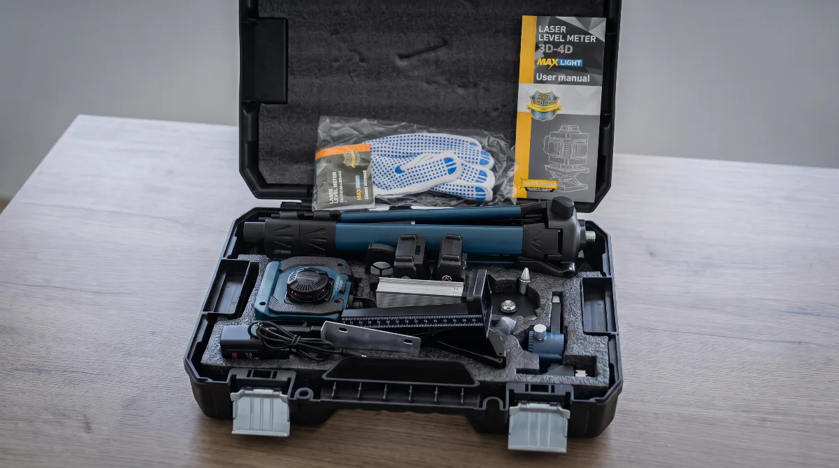 Bosch Laser Nivelator 4D 16 Linija sa Tripodom (125cm) - Tehnička izrada i anatomske prednosti