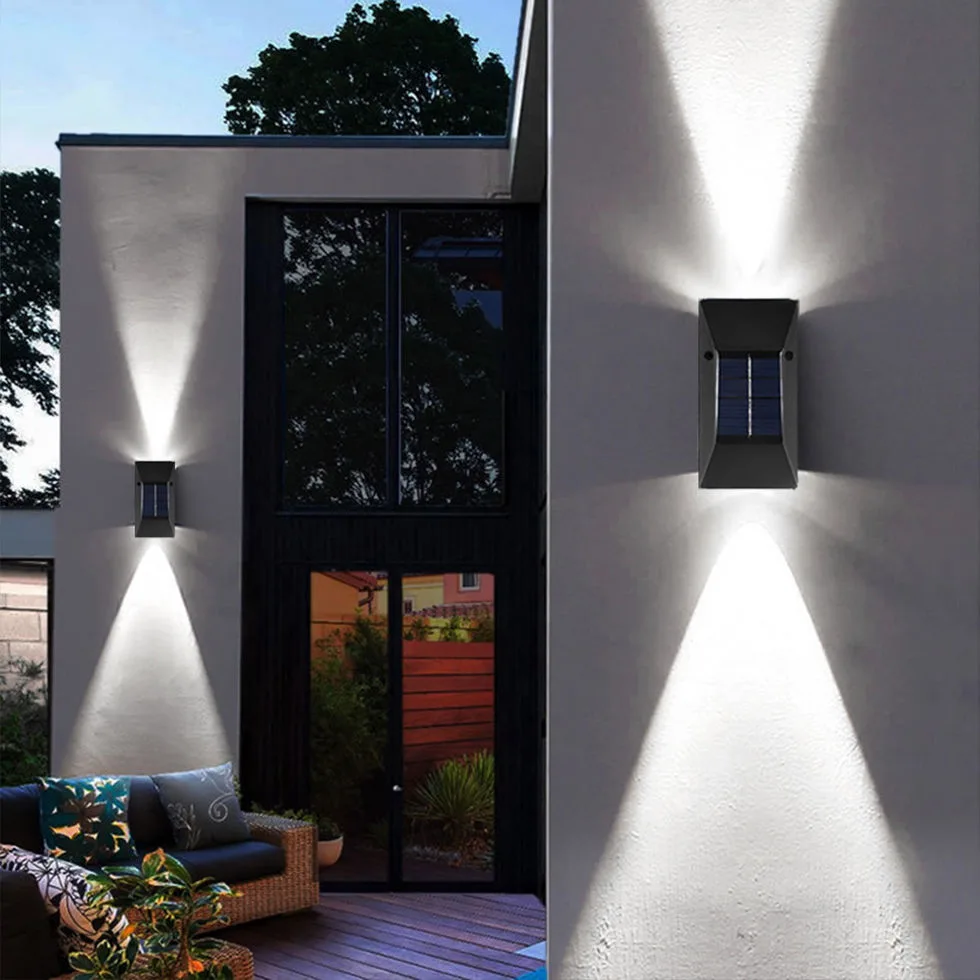 Solarne Zidne LED Lampe 2 Kom (Solarni Reflektor za Fasadu) slika 3